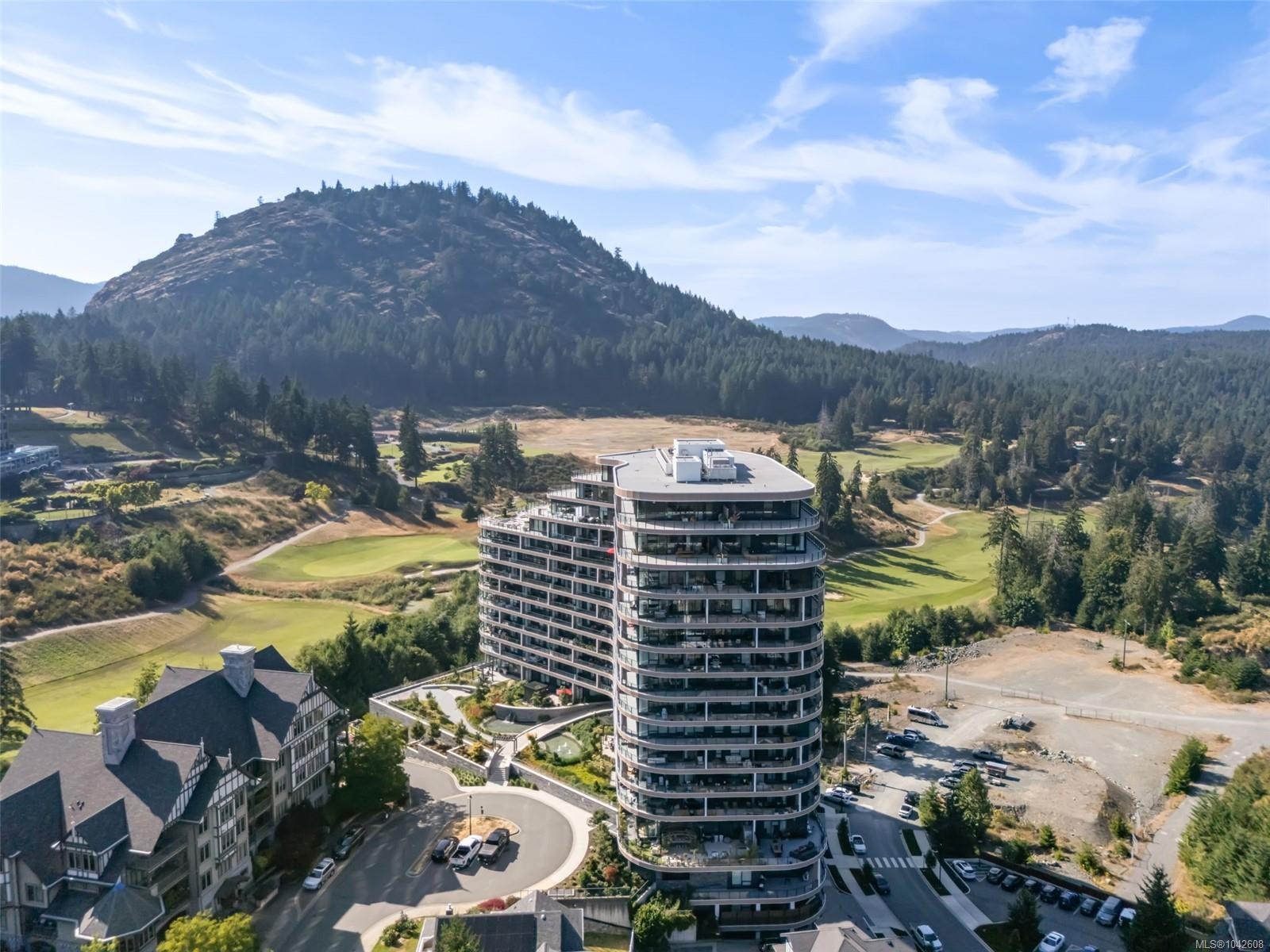#705-2000 Hannington Rd, Langford, BC