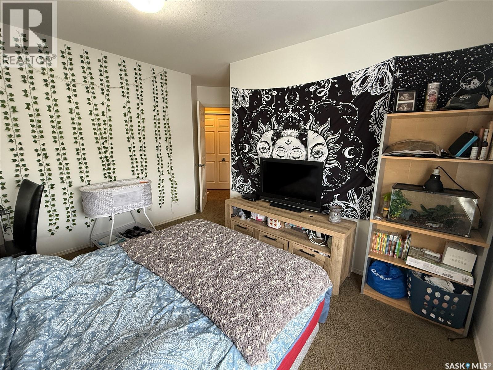 4 1795 Clark Avenue, Weyburn, SK
