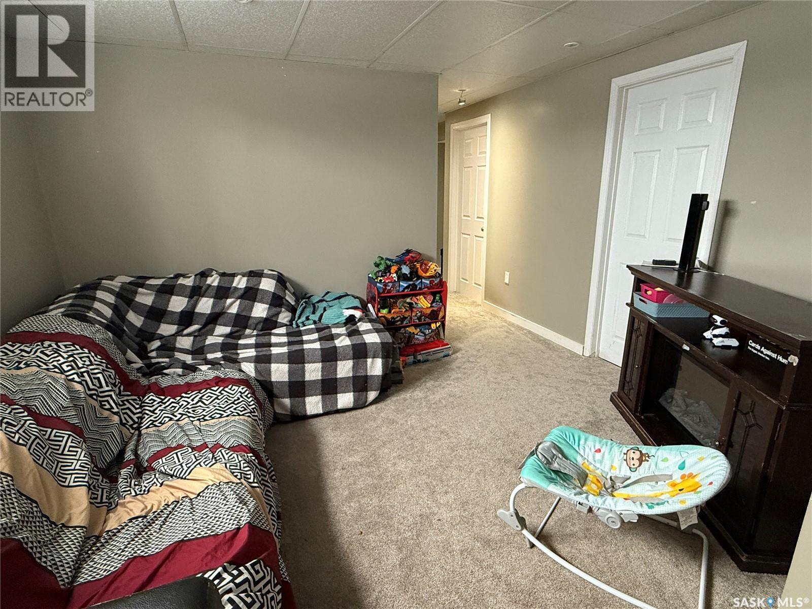 4 1795 Clark Avenue, Weyburn, SK