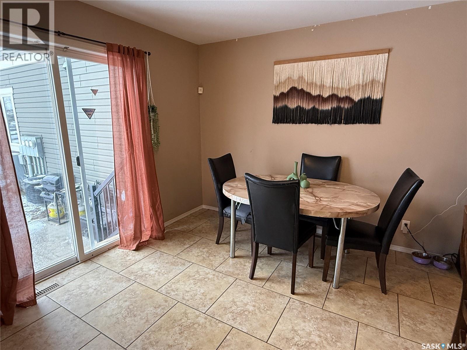 4 1795 Clark Avenue, Weyburn, SK