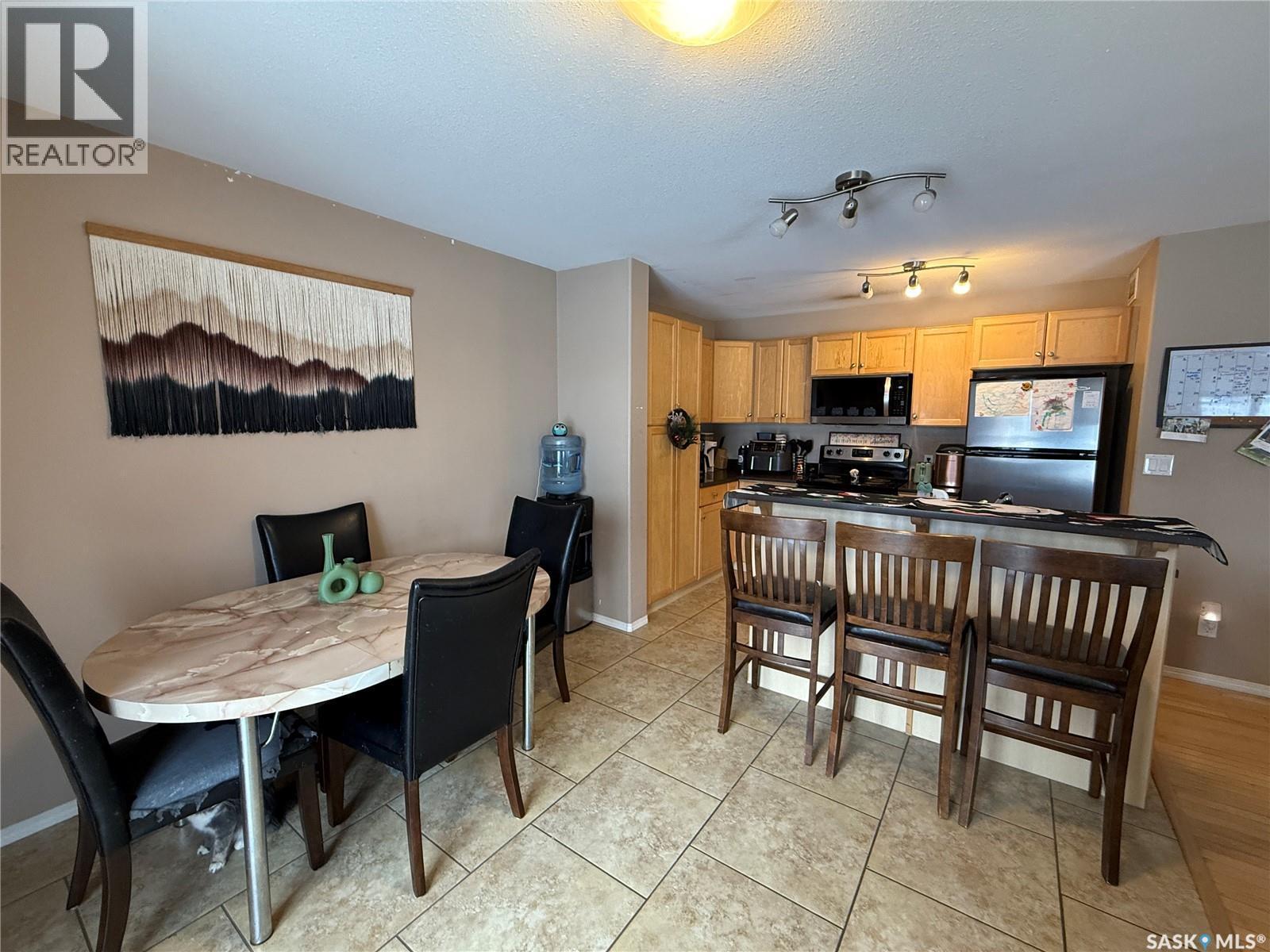 4 1795 Clark Avenue, Weyburn, SK