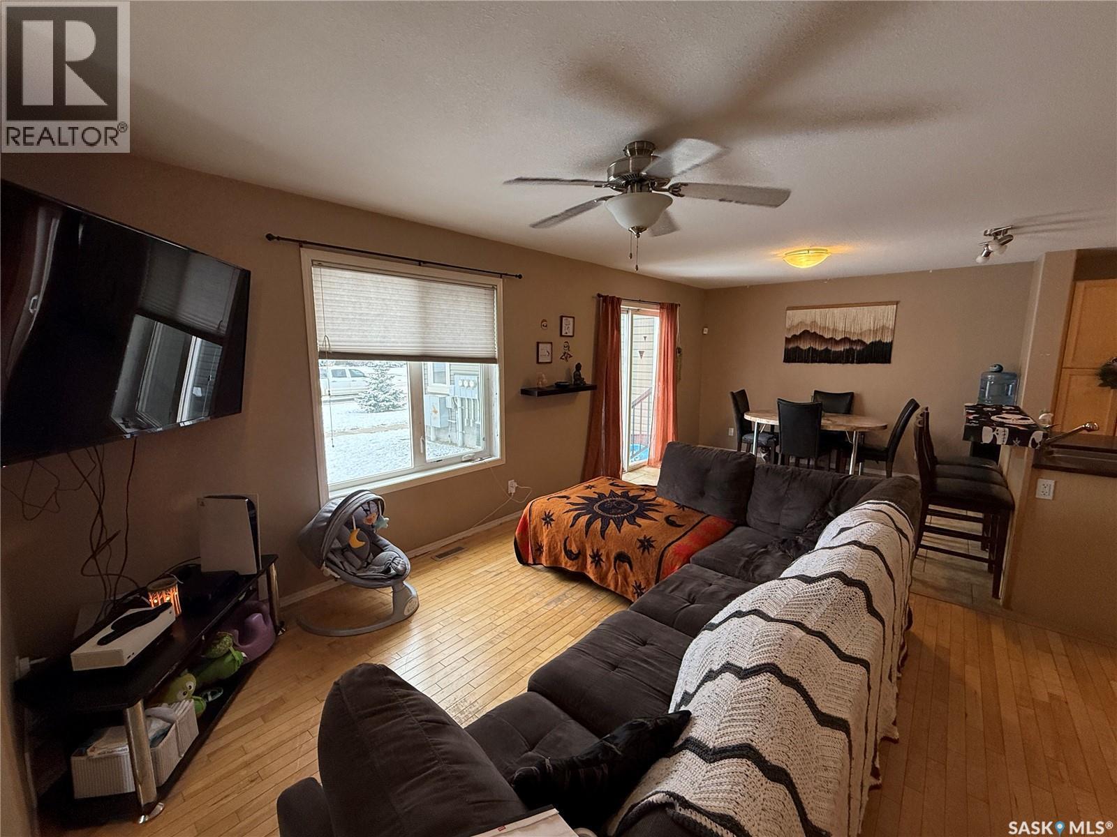4 1795 Clark Avenue, Weyburn, SK