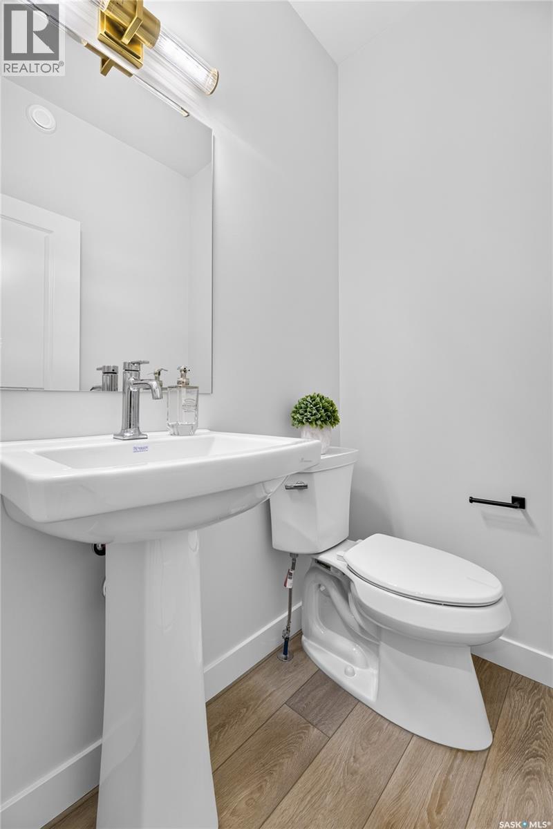 6 830 Brighton Boulevard, Saskatoon, SK