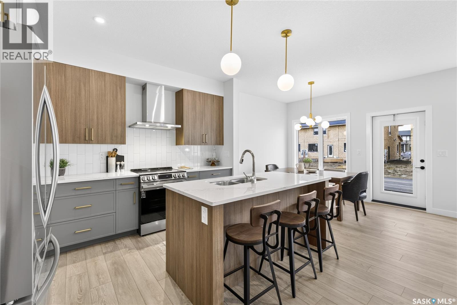 6 830 Brighton Boulevard, Saskatoon, SK