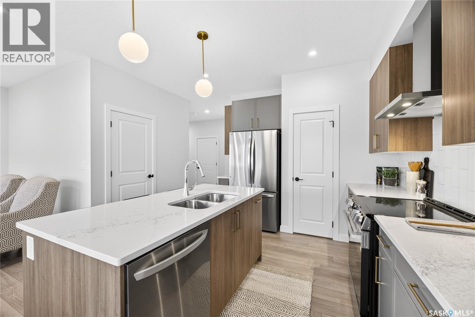 6 830 Brighton Boulevard, Saskatoon, SK