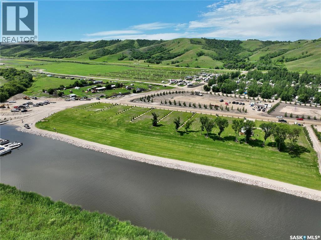 33 Oakley Lane, West End, SK