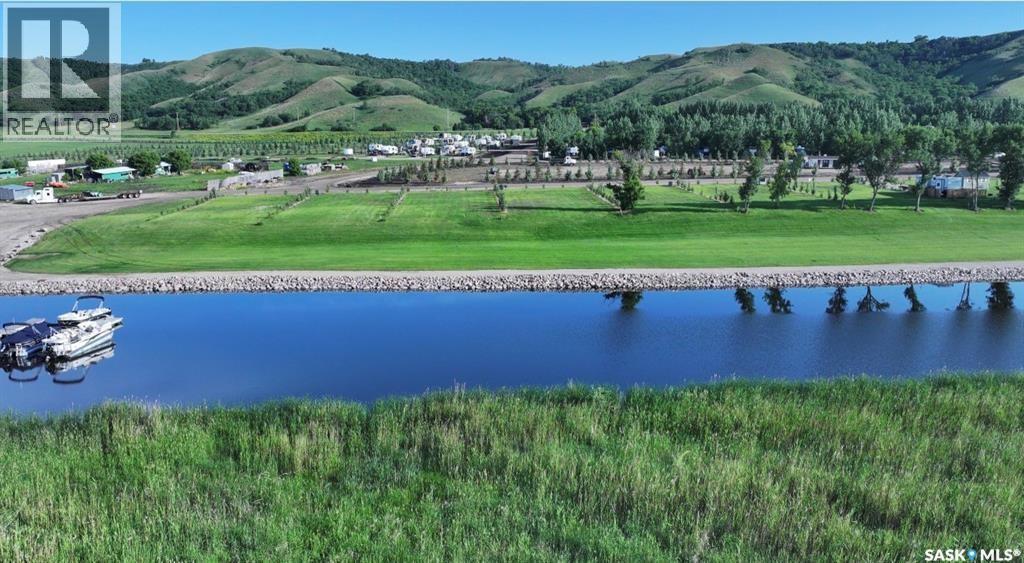 33 Oakley Lane, West End, SK