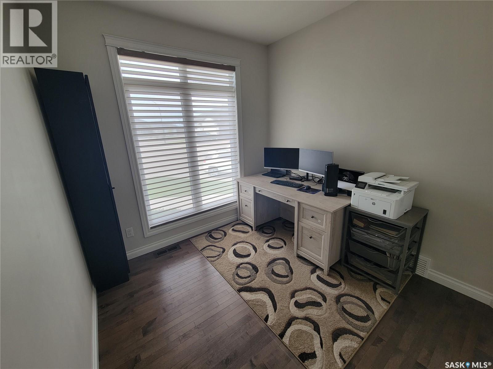 718 Patrick Bay, Saskatoon, SK