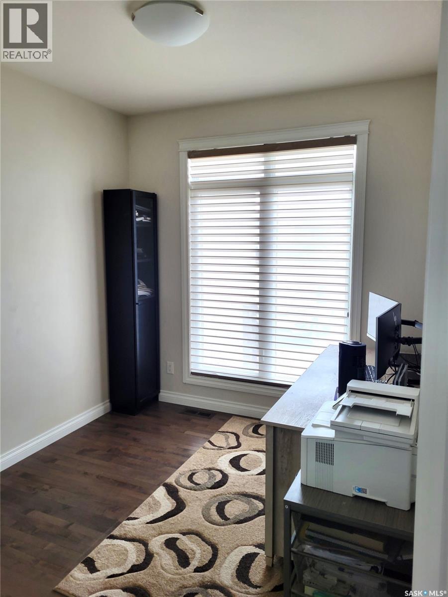 718 Patrick Bay, Saskatoon, SK