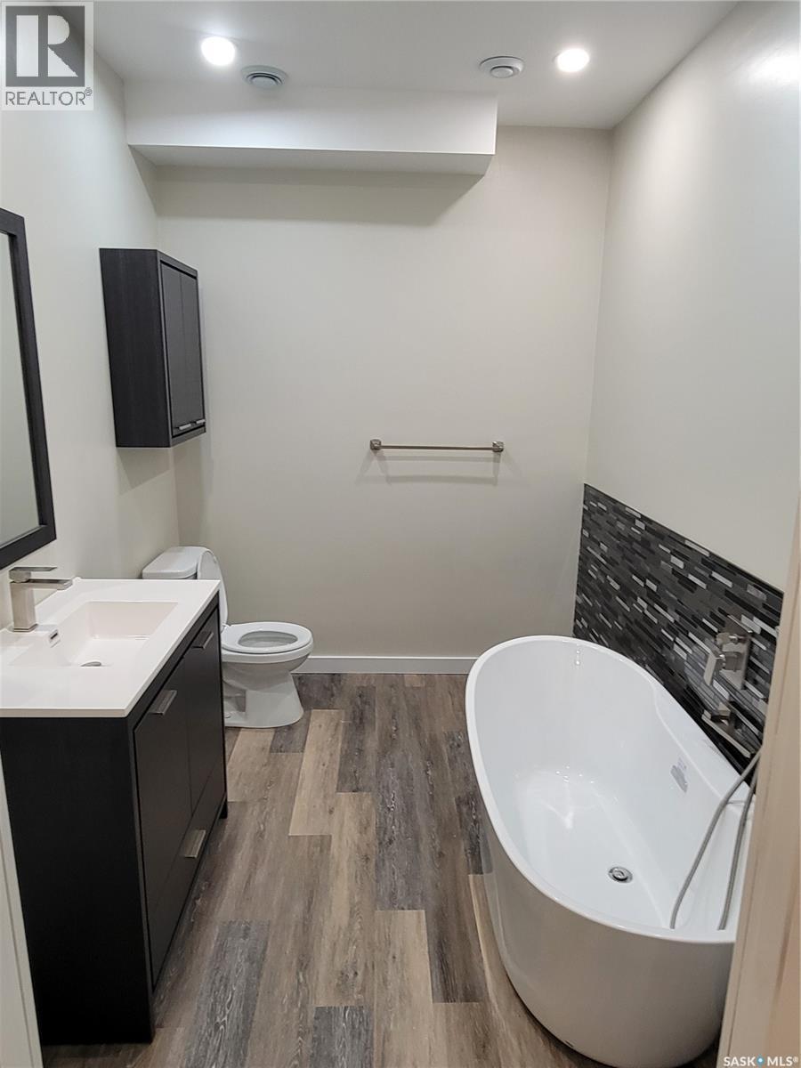 718 Patrick Bay, Saskatoon, SK