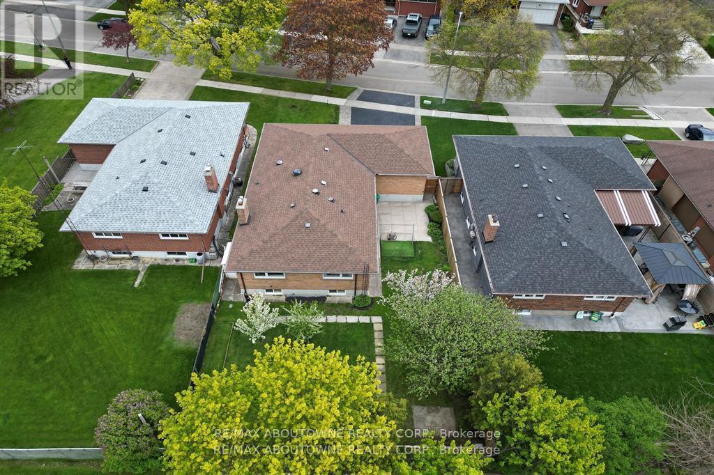 3302 Cardross Road, Mississauga, ON