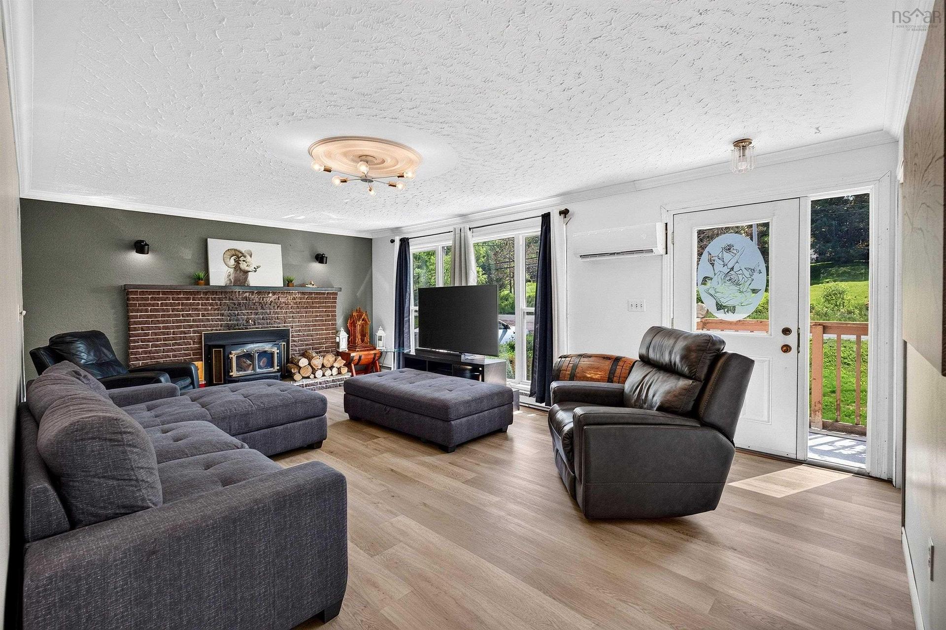18 Bakery Lane, Enfield, NS - Indoor Photo Showing Living Room With Fireplace
