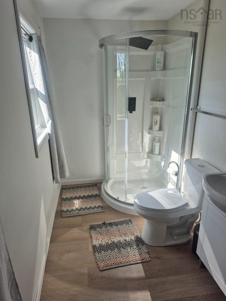 18 Bakery Lane, Enfield, NS - Indoor Photo Showing Bathroom