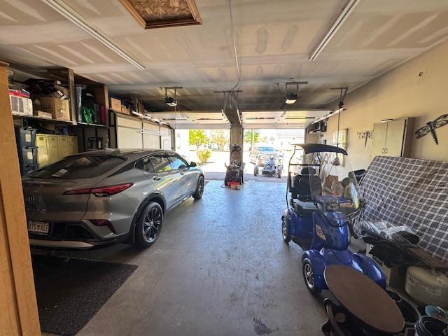 76 Bayview Drive, Summerside, PE - Indoor Photo Showing Garage