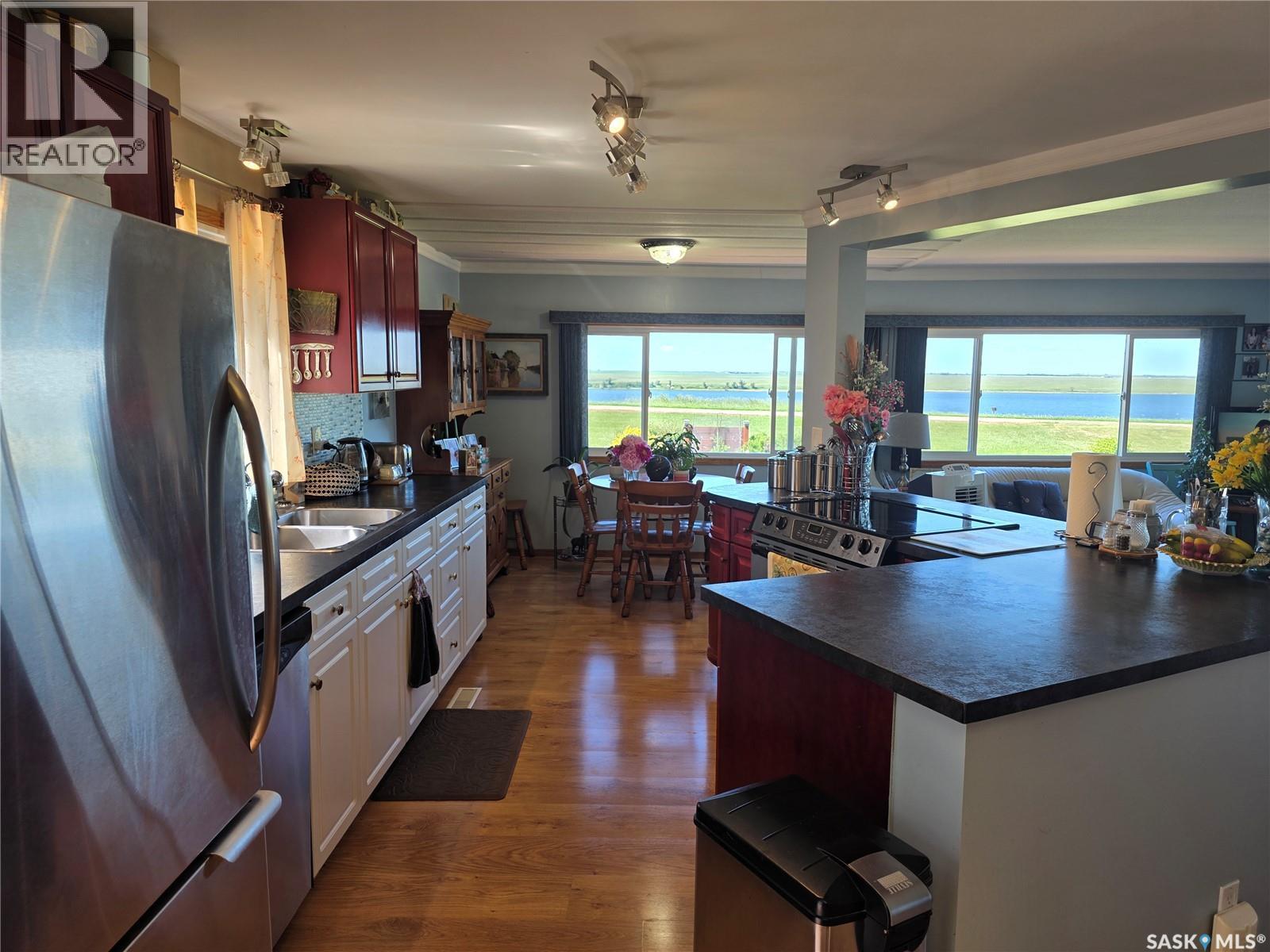 15 James Bay, Last Mountain Lake, SK
