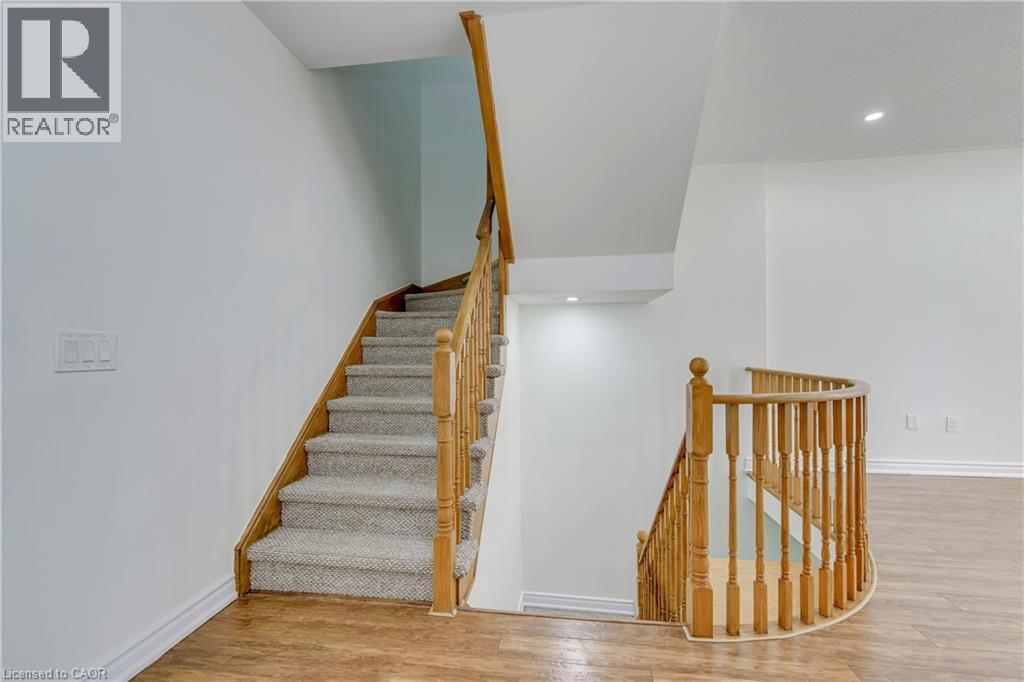 3332 Angel Pass Drive, Mississauga, ON