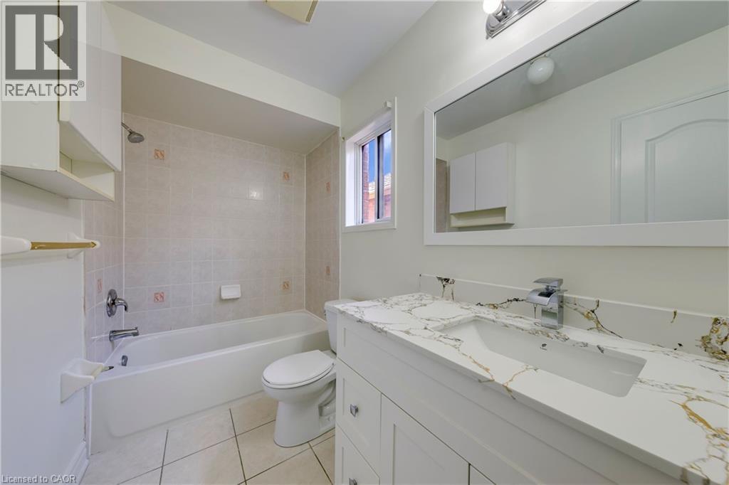 3332 Angel Pass Drive, Mississauga, ON