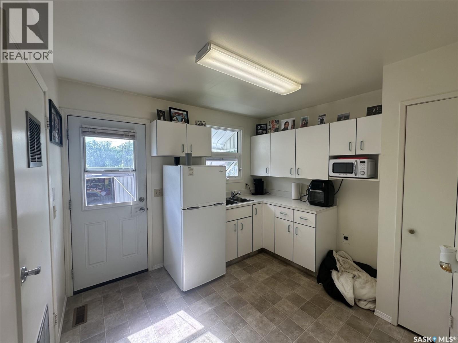 204-206 Main Street, Limerick, SK