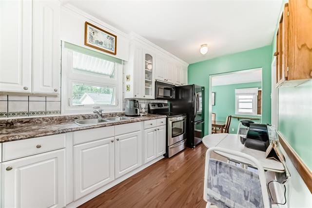 58 Robindale Rd, Winnipeg, MB