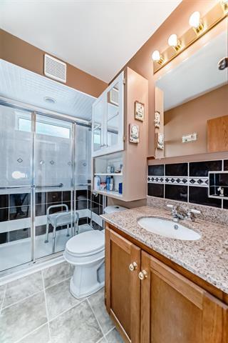 58 Robindale Rd, Winnipeg, MB