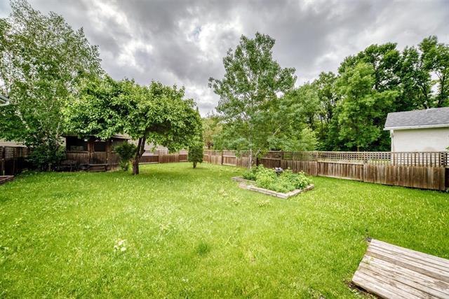 58 Robindale Rd, Winnipeg, MB