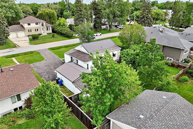 58 Robindale Rd, Winnipeg, MB