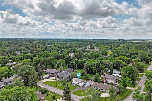 58 Robindale Rd, Winnipeg, MB
