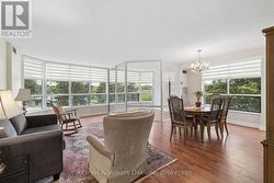 Living room/dining room/solarium -