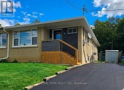 137 WILLOW LANE Newmarket, ON L3Y 4J1