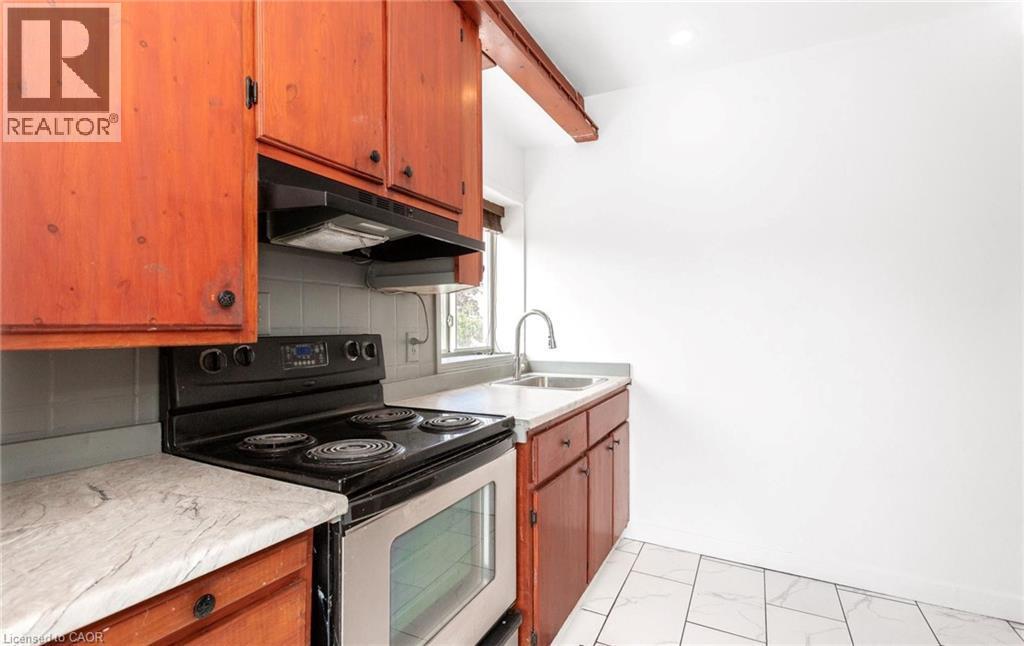 193 Madison Avenue S, Kitchener, ON