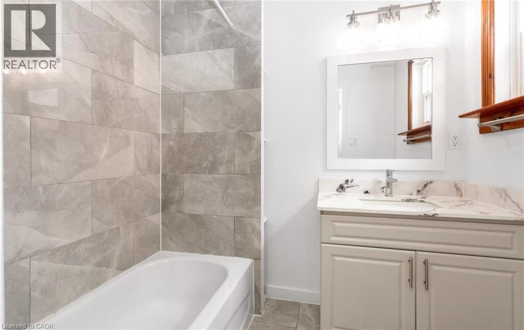 193 Madison Avenue S, Kitchener, ON