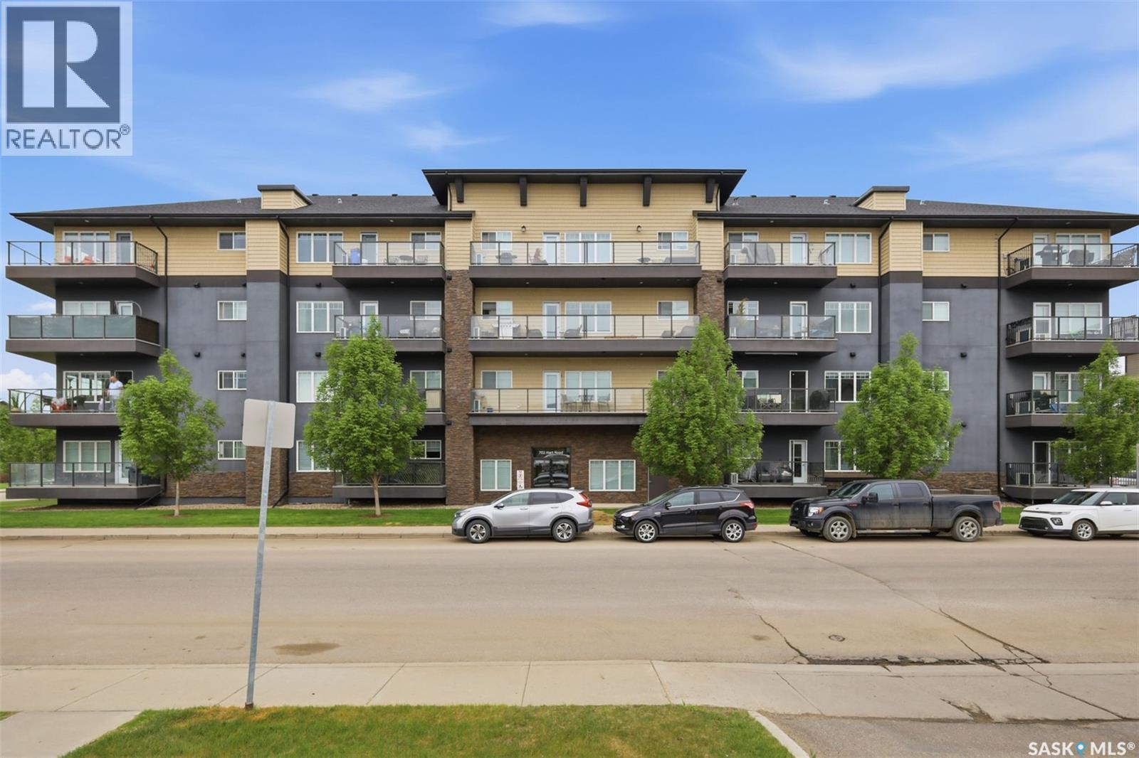 202 702 Hart Road, Saskatoon, SK