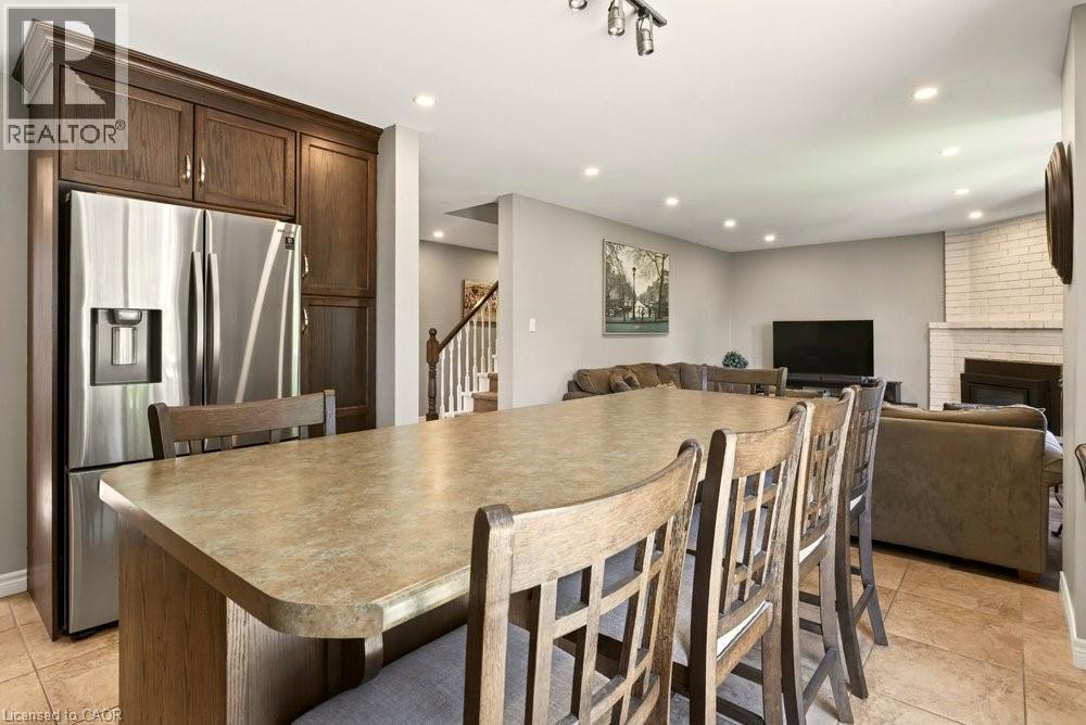 72 Gurnett Drive, Hamilton, ON - Indoor Photo Showing Dining Room