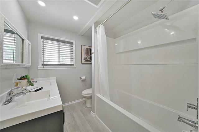 404 Beverley St, Winnipeg, MB