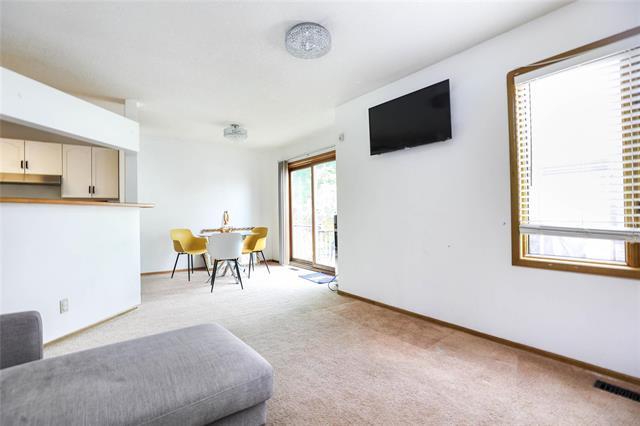 22 Hearthwood Grv, Winnipeg, MB