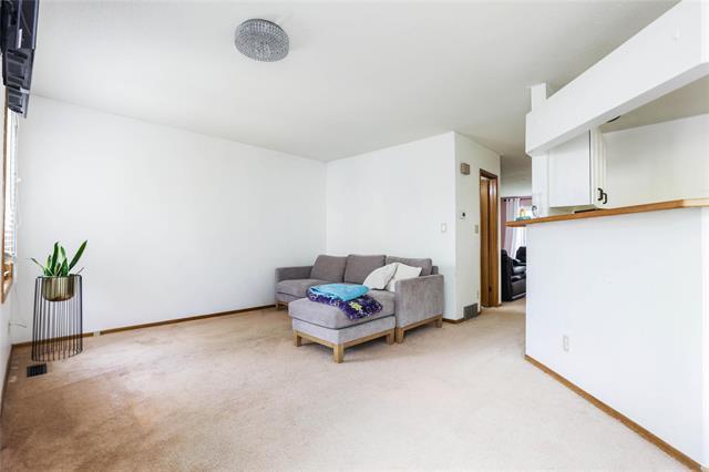 22 Hearthwood Grv, Winnipeg, MB