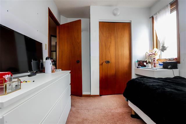 22 Hearthwood Grv, Winnipeg, MB