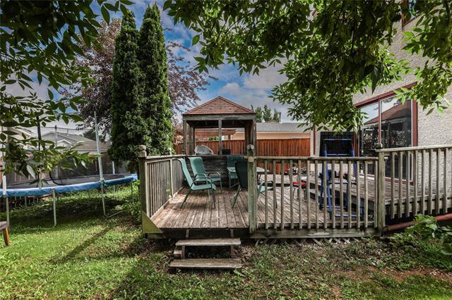 22 Hearthwood Grv, Winnipeg, MB
