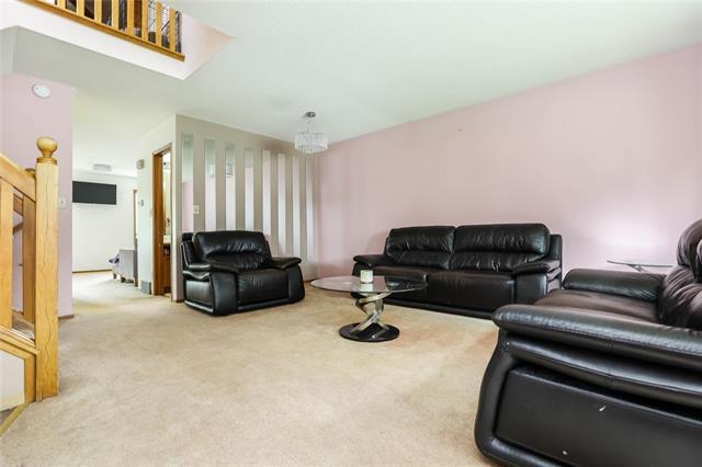22 Hearthwood Grv, Winnipeg, MB