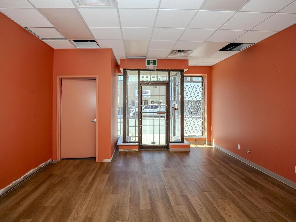 A 421 Victoria Ave E, Thunder Bay, ON
