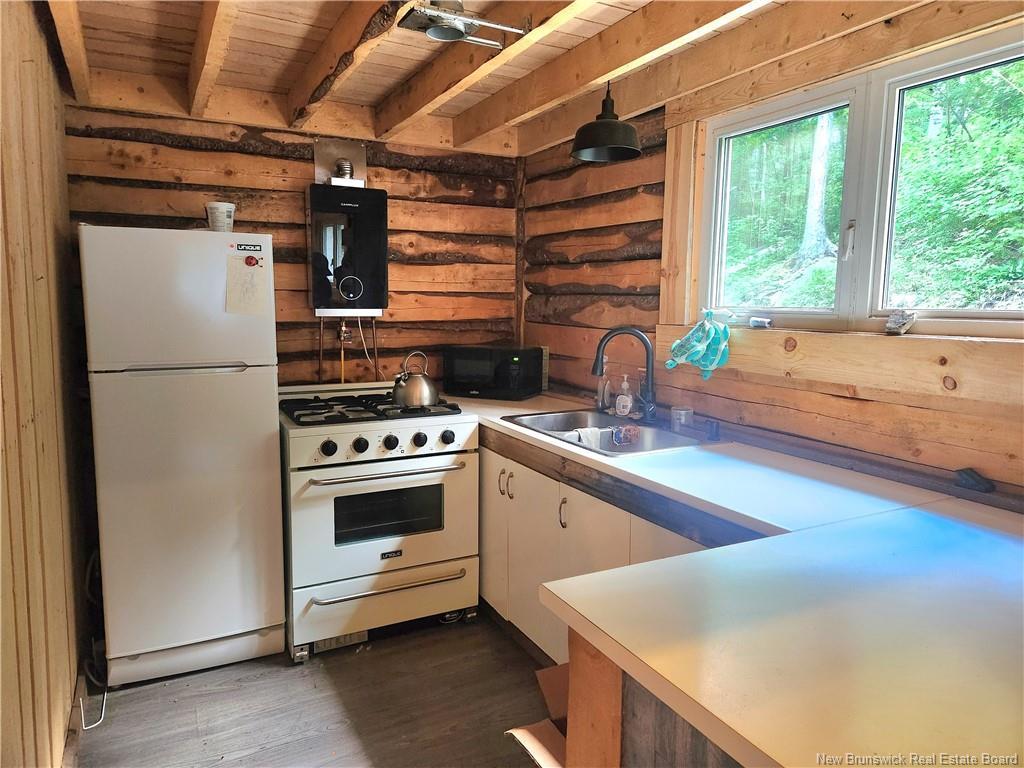 00 A Parent Rd, Saint-Quentin, NB