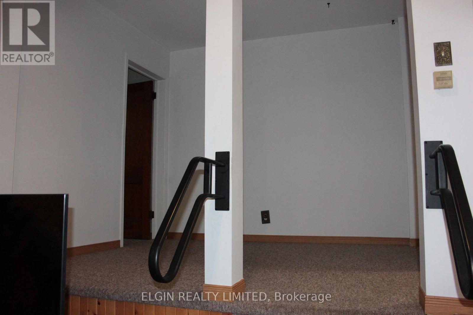 \"other room\" could be dining or office area - 44356 Talbot Line, Central Elgin, ON