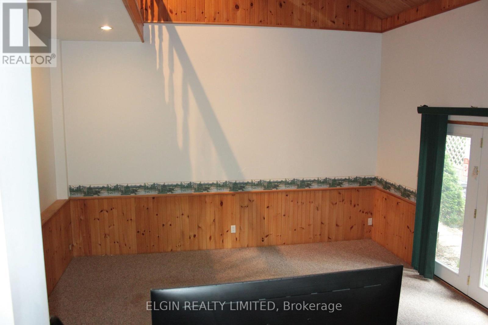 Family Room - 44356 Talbot Line, Central Elgin, ON