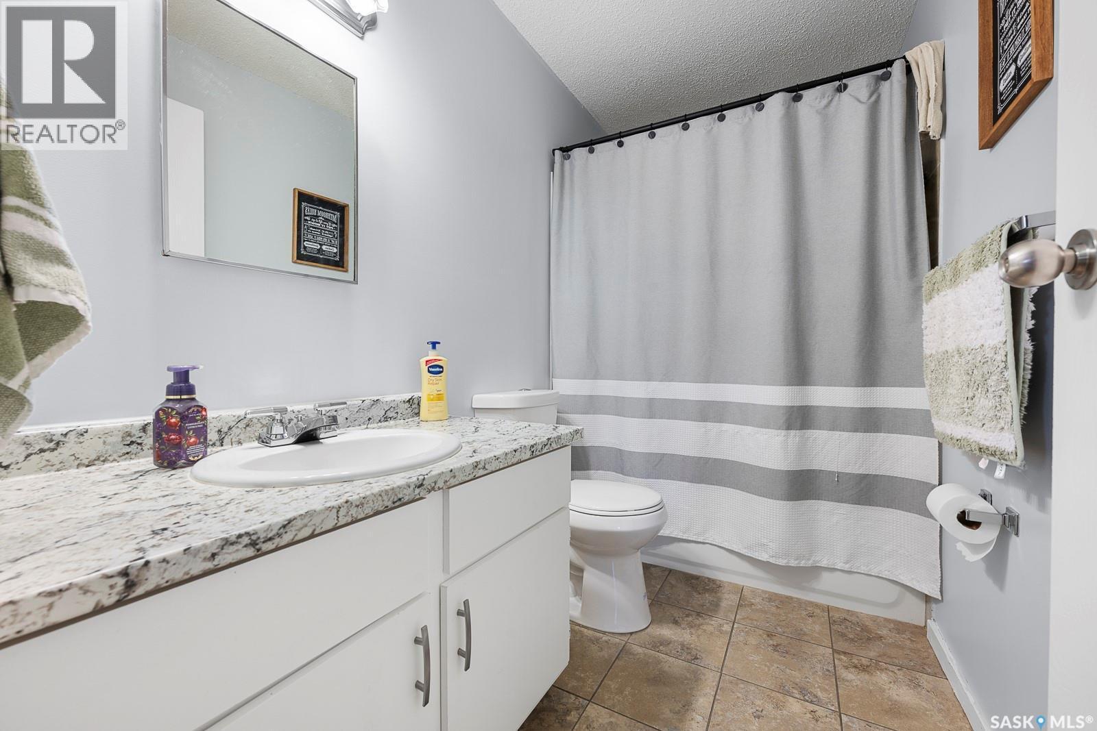 4008 Dewdney Avenue, Regina, SK