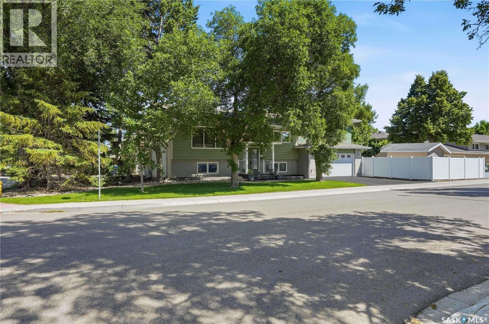 91 Green Meadow Road, Regina, SK