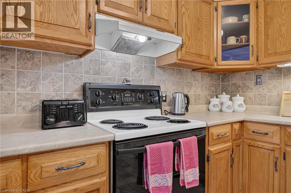 Kitchen - 252 Christopher Drive, Cambridge, ON