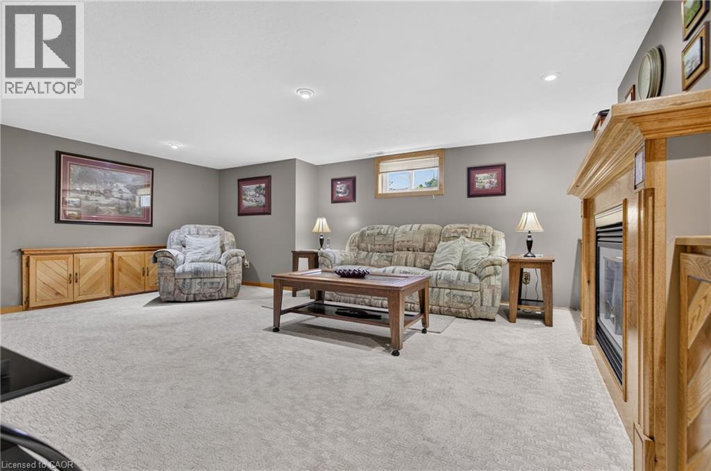 Rec Room - 252 Christopher Drive, Cambridge, ON