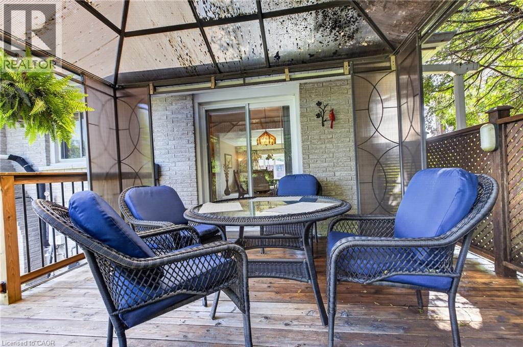 Gazebo - 252 Christopher Drive, Cambridge, ON