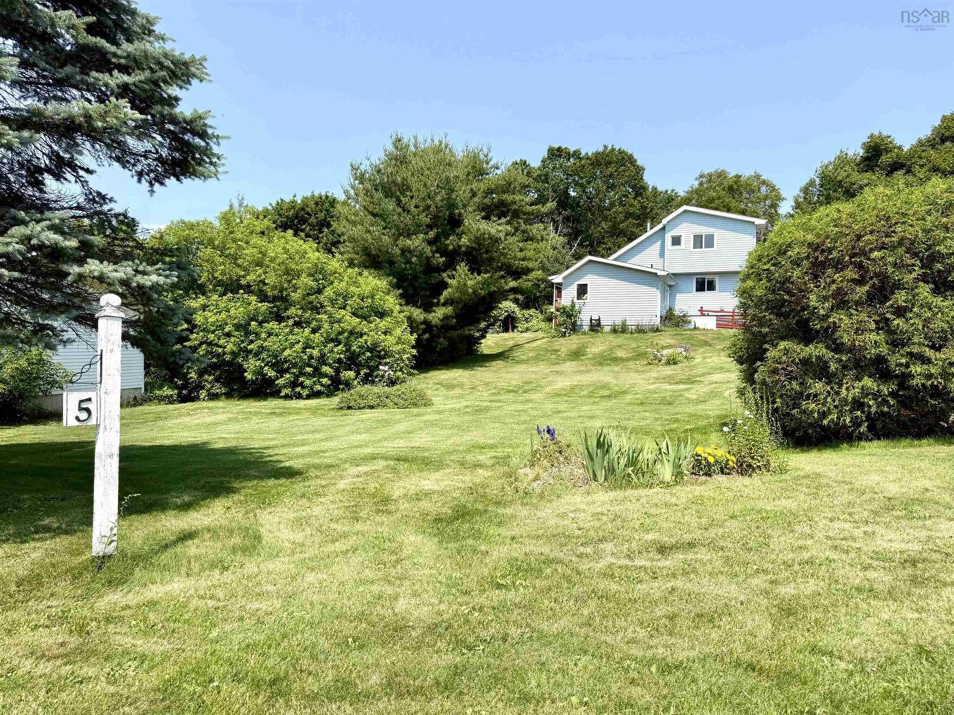5 Lamy Street, Amherst, NS