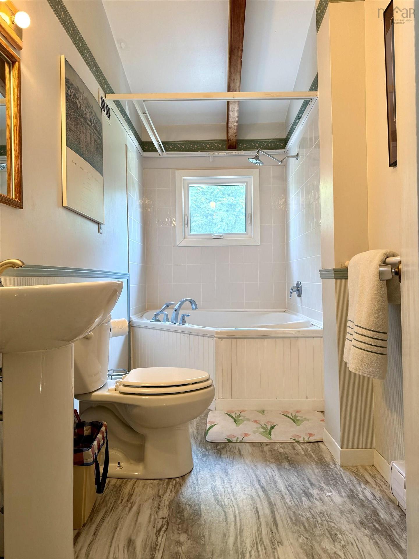 5 Lamy Street, Amherst, NS